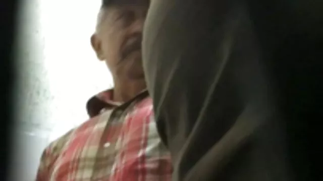 Un jeune voisin au gros cul baise avec un film x frere et soeur francais nouveau voisin