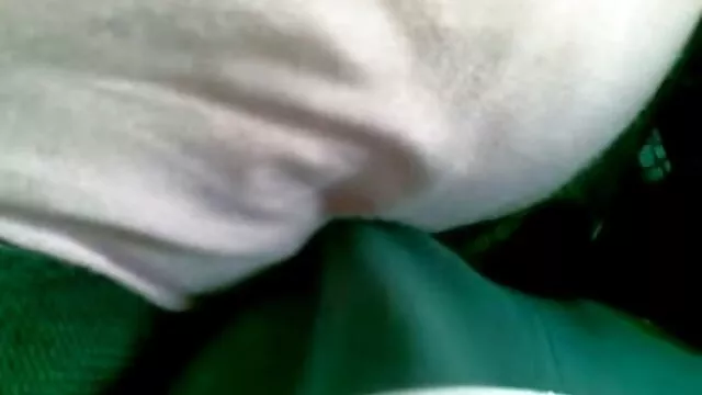 Une rouquine passionnée se bon film x francais masturbe sa chatte avec un gode épais