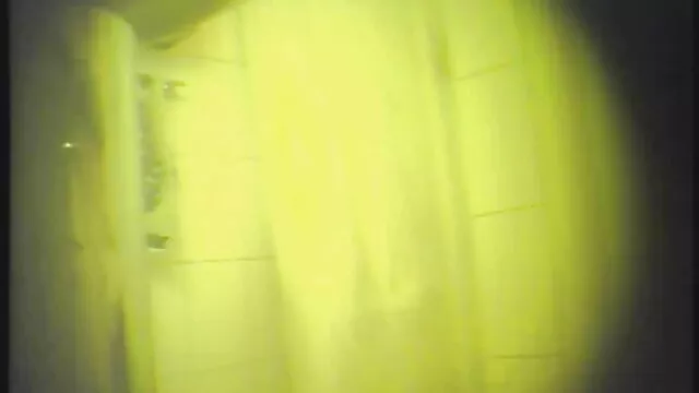 Masturbe sa chatte à la maison sous la film porno francais complet hd table