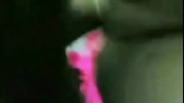 Après avoir film x français vintage branlé la bite, la nymphe lèche la tête et suce tout ce qu'elle peut avaler