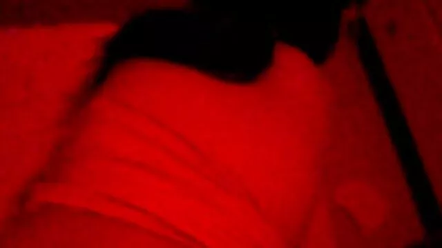 Une scène extrêmement extrême d'une relation orageuse, dans laquelle un mec avec sa fille bien-aimée, planant au-dessus d'un abîme sans fond sur des cordes à grimper, agile, bien que sacrément stupide, baise une film x francais complet gratuit salope insatiable