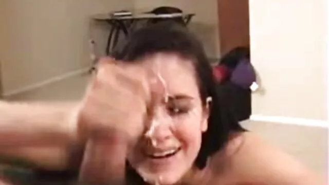 Deux jeunes chiennes sexy aux gros seins baisent film français x gratuit avec un étalon expérimenté