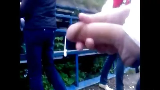 Une jolie salope baise et prend du sperme sur film en francais gratuit porno son visage