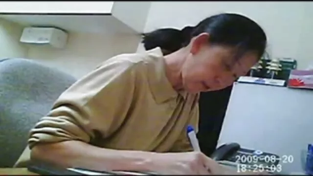 Dryucha cancer d'une jeune copine, le mec découvre soudain qu'une jeune salope les espionnait. L'appelant, le mec a attrapé son cul élastique et l'a également film streaming porno vf baisée