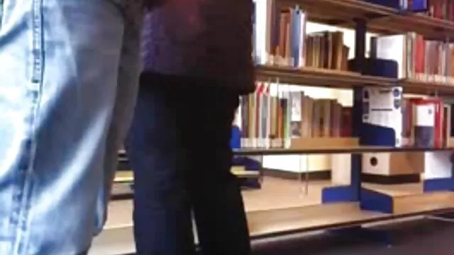 Le vagin brûle d'excitation. Et donc la fille film amateur francais x s'est assise sur le coffre et a commencé à sauter dessus comme une nana guillerette