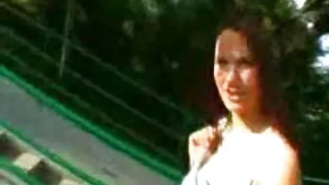 La magnifique Lucia film x french streaming Love en bas baise en anal avec sa bien-aimée et suce une bite