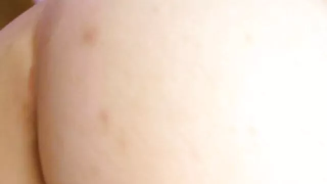 Jesse Palmer s'accroupit et suce une grosse bite assidûment et doigte film streaming x français sa chatte humide