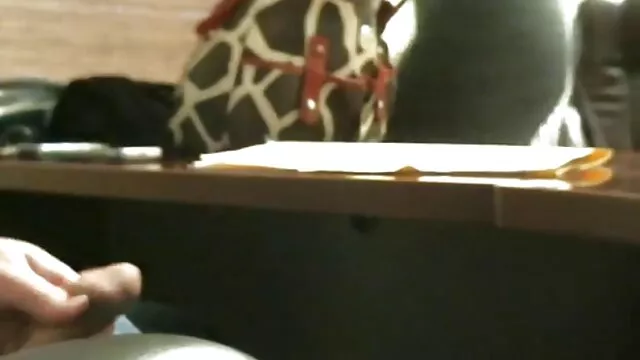 Une enseignante aux cheveux roux a organisé un sexe en film porno 2019 français groupe et suce les bites des élèves de la classe