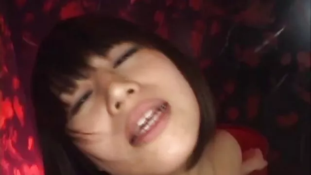 Babe à gros film porno français 2019 cul chevauche une bite de nigga