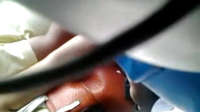 Plantureuse salope russe baise torrent film x francais sur le canapé avec un homme ivre