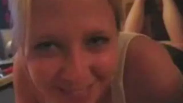 Mec baise une transsexuelle sexy sur le lac film x mature francais